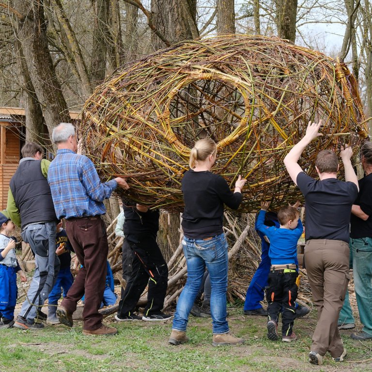 Weidenbau in der Kinder- und Jugendarbeit